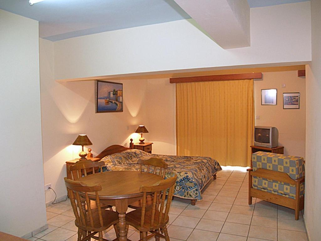 Palm Sea Beach Hotel Apartments Larnaca Pokoj fotografie